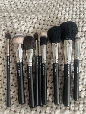 MAC Cosmetics Black and Silver Makeup Brush Set - Face & Eye Brushes